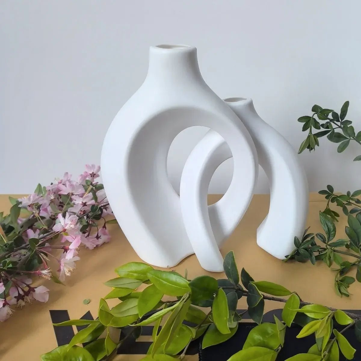 A Top Quality Hollow Nordic Modern Vase Set of 2 for Modern Home Decor,Plastic Imitation Hollow Flower Vases for Living Room - Smoothy Home