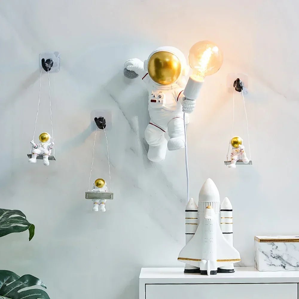 Classical Astronaut Statue Wall Decor Hang on the Wall Decor Refrigerator Bedroom Home Living Room Aesthetic Room Decor - Smoothy Home