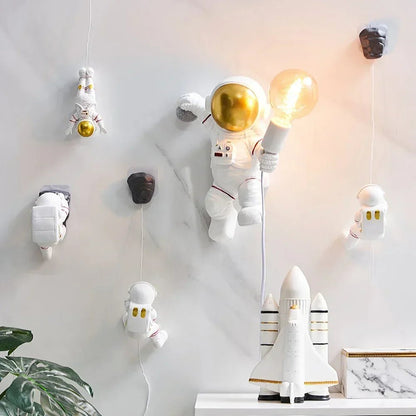 Classical Astronaut Statue Wall Decor Hang on the Wall Decor Refrigerator Bedroom Home Living Room Aesthetic Room Decor - Smoothy Home