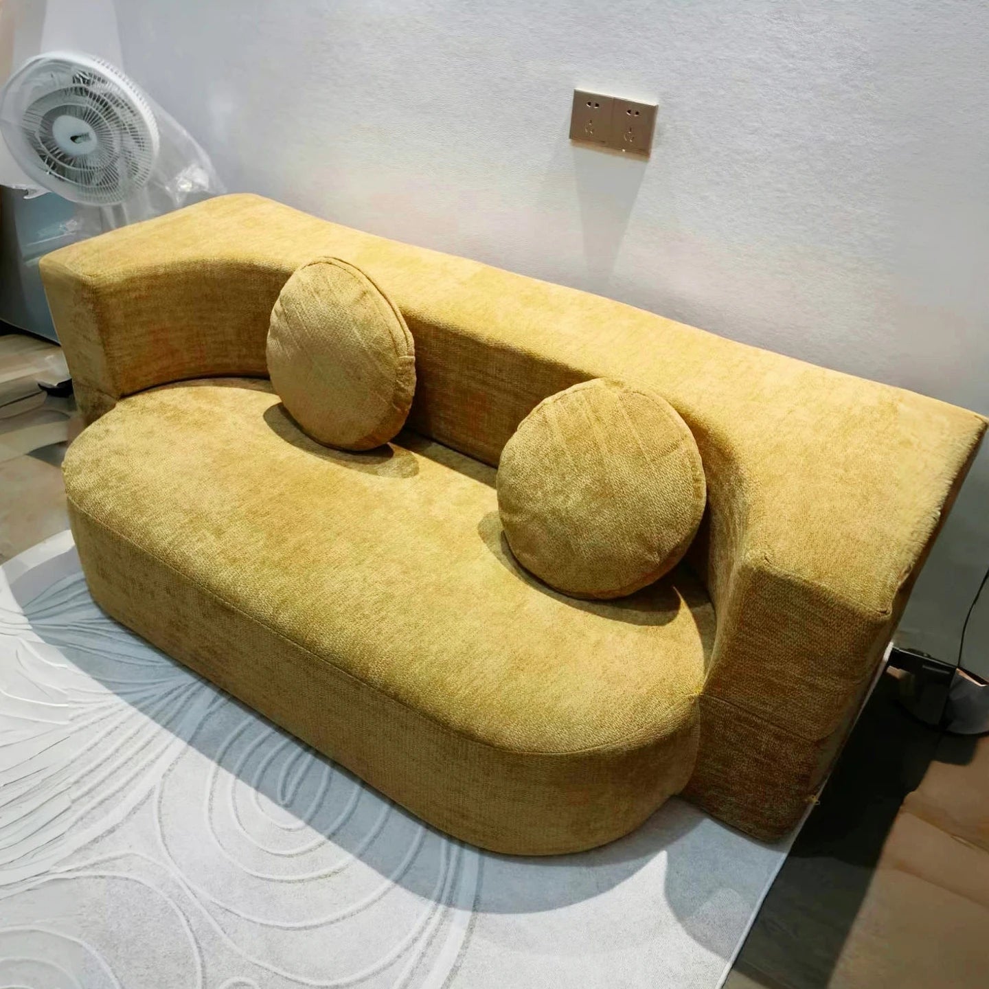 Creative Simple Sofas Living Room Italian Minimalist Space Saving Vintage Recliner Sofa Elegant Luxury Divano Letto Furniture - Smoothy Home