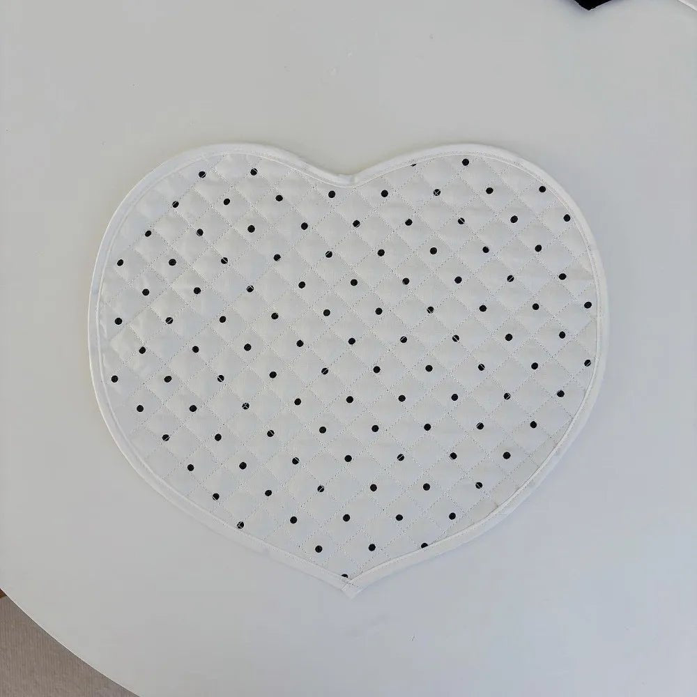 French Polka Dot Heart-shaped Placemats Cotton Decorative Insulating Table Mat Love Quilted Fabric Coaster Home Decor - Smoothy Home