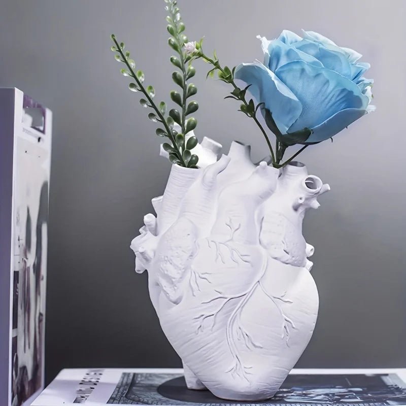 Heart-shaped Resin Vase for Flower Arrangement Creative Anatomical Heart Shaped Vase Nordic Style Flower Pot Table Decorative - Smoothy Home