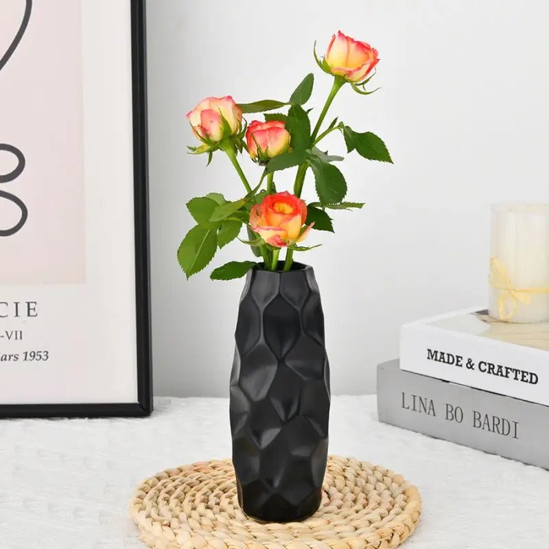 Resin vase for modern home décor, round vase for decoration, ceramic vase minimalist scandinavian style wedding dining table liv - Smoothy Home