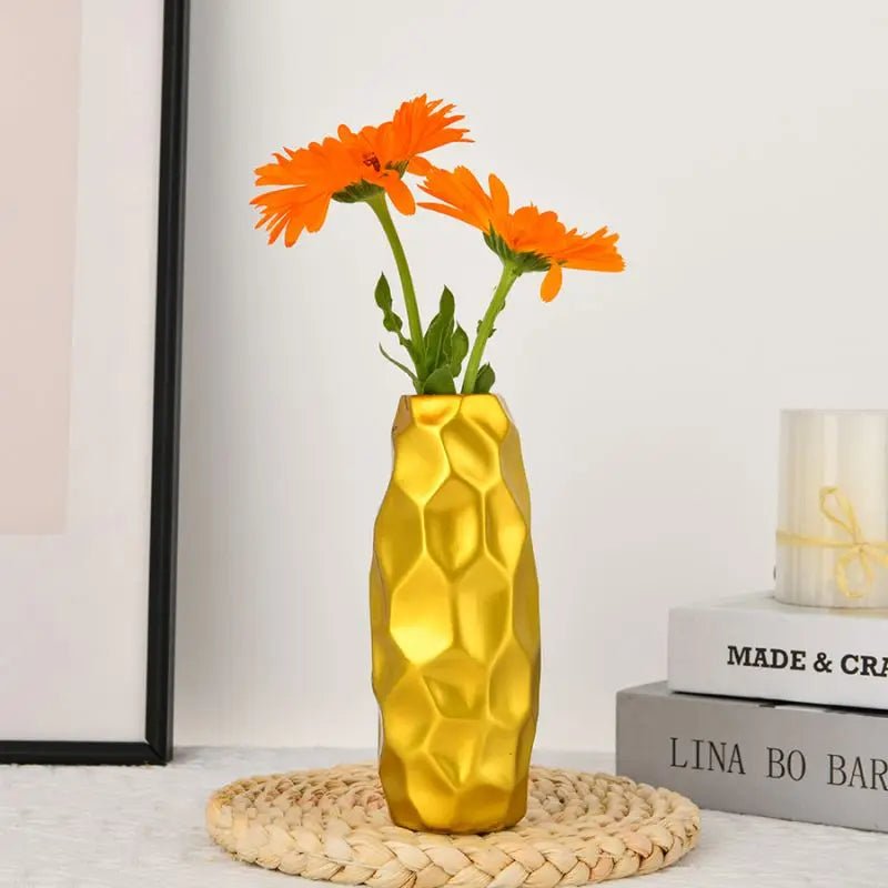 Resin vase for modern home décor, round vase for decoration, ceramic vase minimalist scandinavian style wedding dining table liv - Smoothy Home