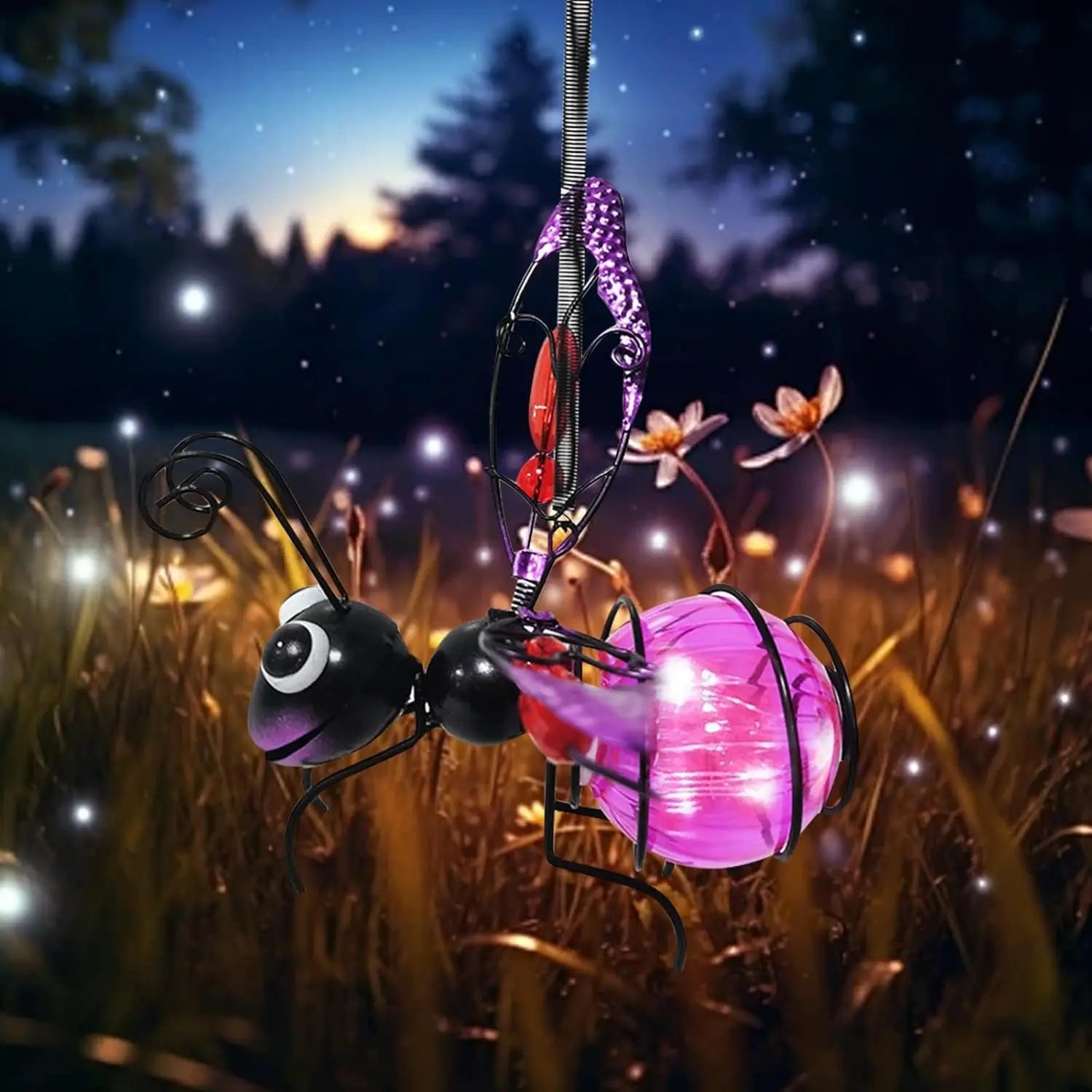 Solar Garden Hanging Light, Metal LED Decoration, Creative Insect Design Garden Decoration Solar Hanging Light Decoration (Bee) - Smoothy Home